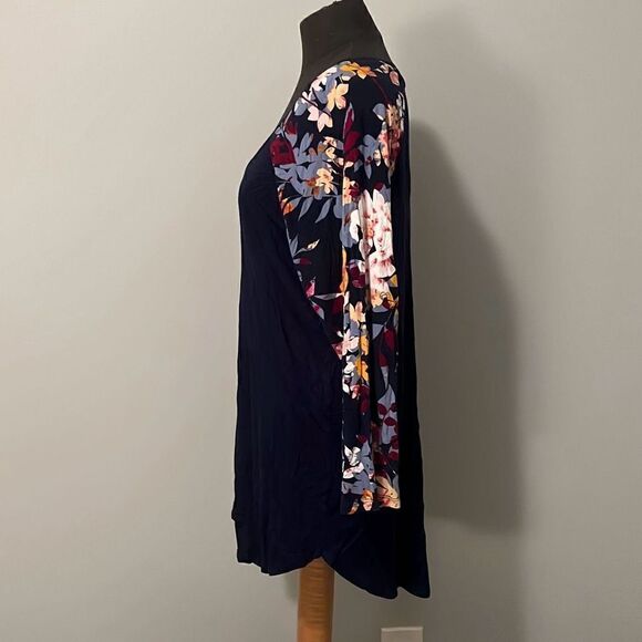 Ana A New Approach Women's Navy Blue Floral Sleeve Boat Neck Blouse Size Large - Picture 5 of 8